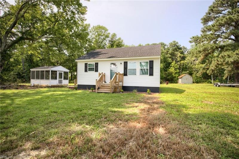 1949 Greys Point Road, Middlesex County, VA 23169