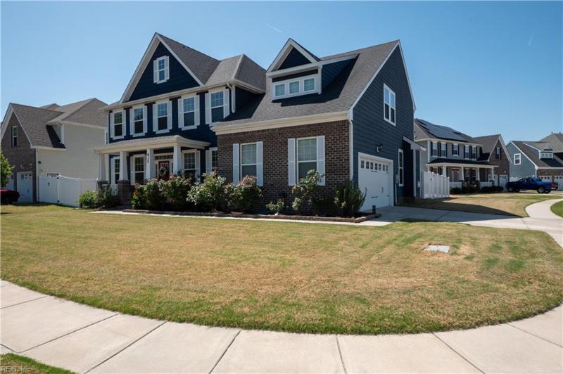 815 Angel Wing Drive, Chesapeake, VA 23323