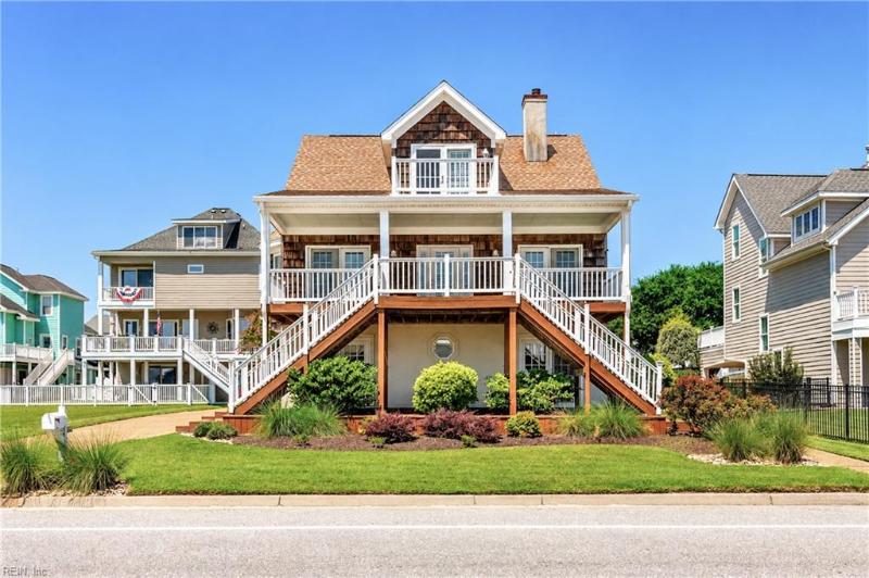  821 N First Street Hampton, VA 23664 