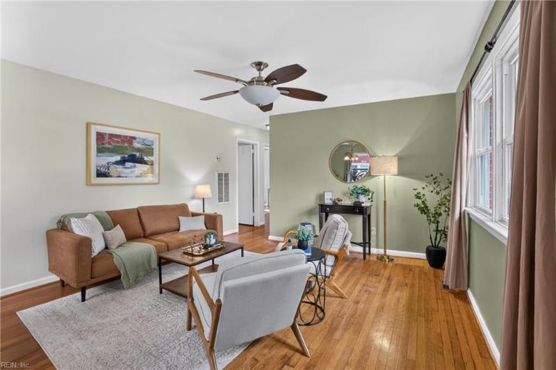 130 Albany Drive, Hampton, VA 23666