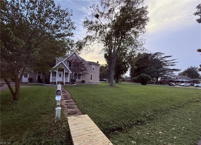 36 W Lamington Road, Hampton, VA 23669
