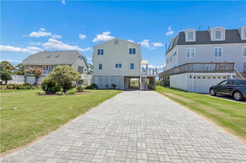  3 Thimble Shoals Court Hampton, VA 23664 