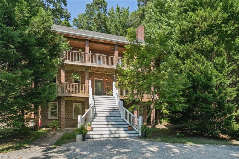  321 Maxwell Lane Newport News, VA 23606 