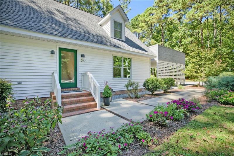 246 Laurel Farms Lane, Middlesex County, VA 23175