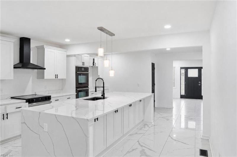  845 N King Street Hampton, VA 23669 