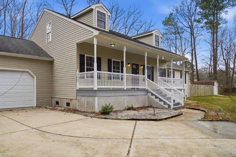  1704 Neptune Drive Hampton, VA 23669 