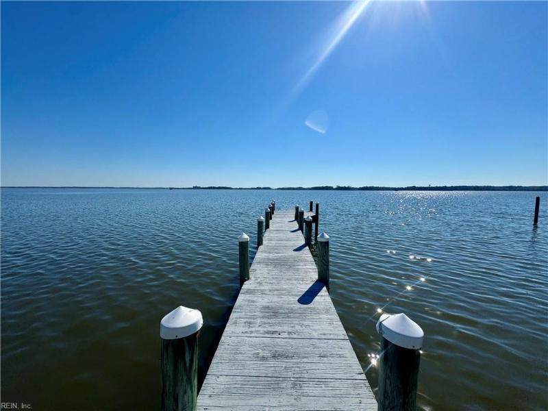10 Riverview Drive, Poquoson, VA 23662