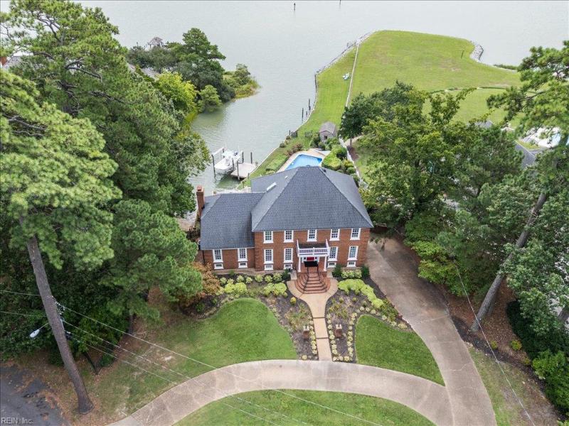 4007 Arrowhead Point Court, Virginia Beach, VA 23455