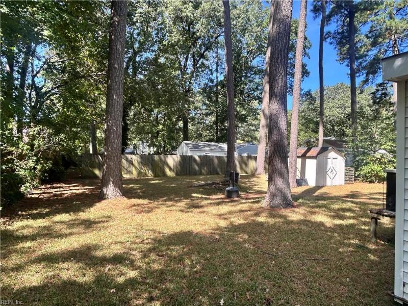 215 Pine Grove Avenue, Hampton, VA 23669 | Slideshow Image #12