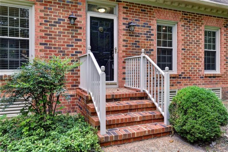 114 Greenway Circle, James City County, VA 23188 | Slideshow Image #3