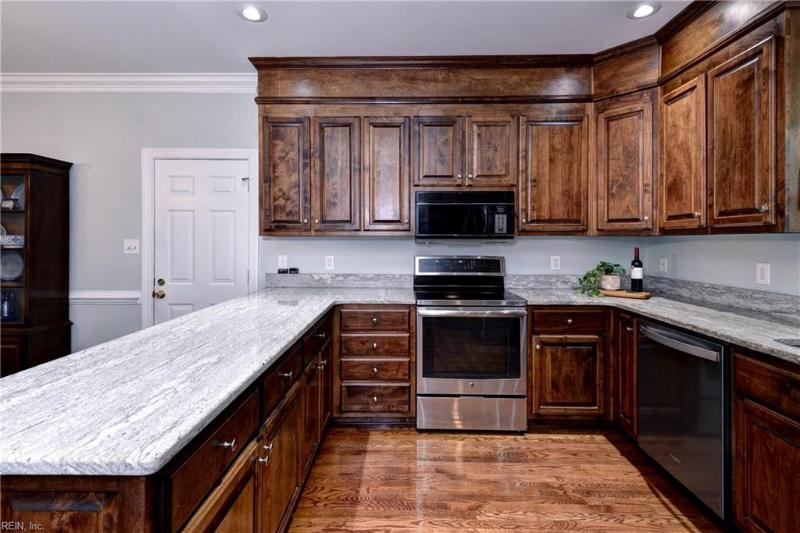 114 Greenway Circle, James City County, VA 23188 | Slideshow Image #14