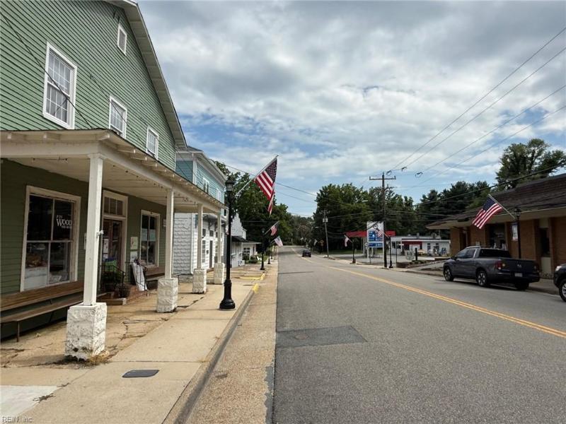 51 Cross Street, Middlesex County, VA 23175 | Slideshow Image #5
