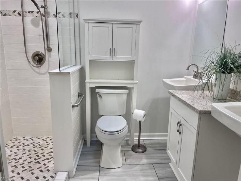 1733 Beach Road, Hampton, VA 23664 | Slideshow Image #35