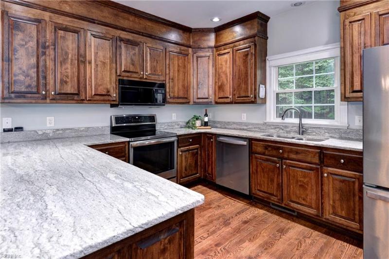 114 Greenway Circle, James City County, VA 23188 | Slideshow Image #15