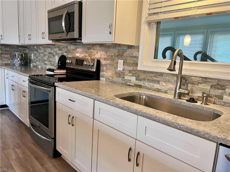 1733 Beach Road, Hampton, VA 23664 | Slideshow Image #16