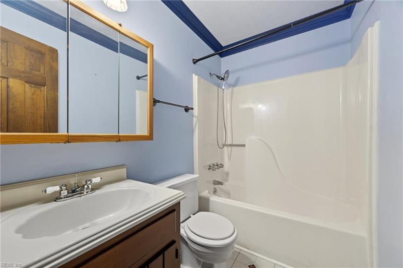 6703 Magnolia Drive, Gloucester County, VA 23061 | Slideshow Image #16