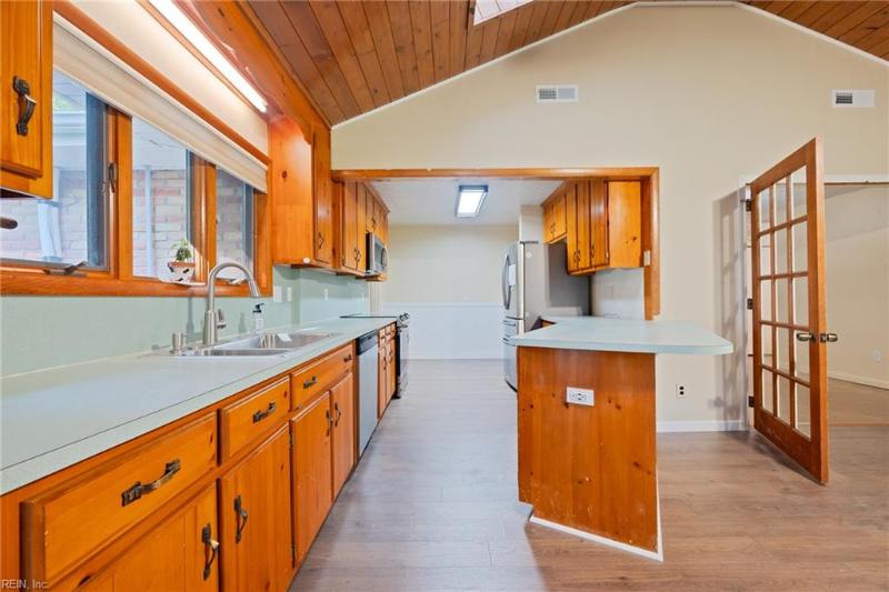 240 Hunts Neck Road, Poquoson, VA 23662 | Slideshow Image #17