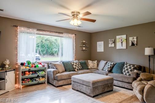 2401 Ironwood Lane, Gloucester County, VA 23072 | Slideshow Image #8