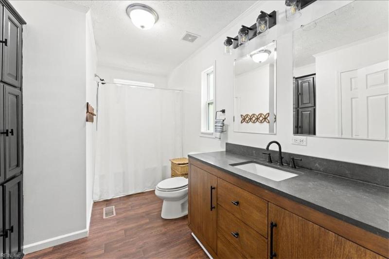 10312 Farys Mill Road, Gloucester County, VA 23061 | Slideshow Image #18