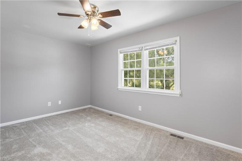 304 Odd Rd, Poquoson, VA 23662 | Slideshow Image #19