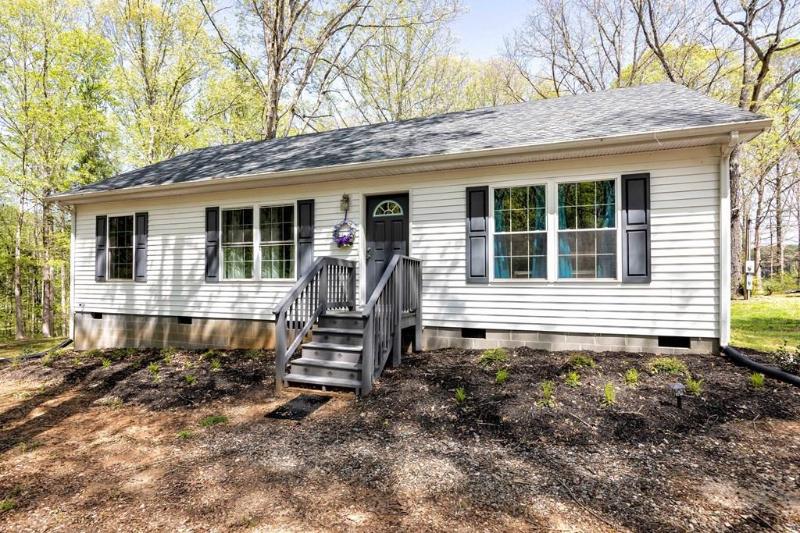 13951 Clementown Rd, Amelia, VA 23002