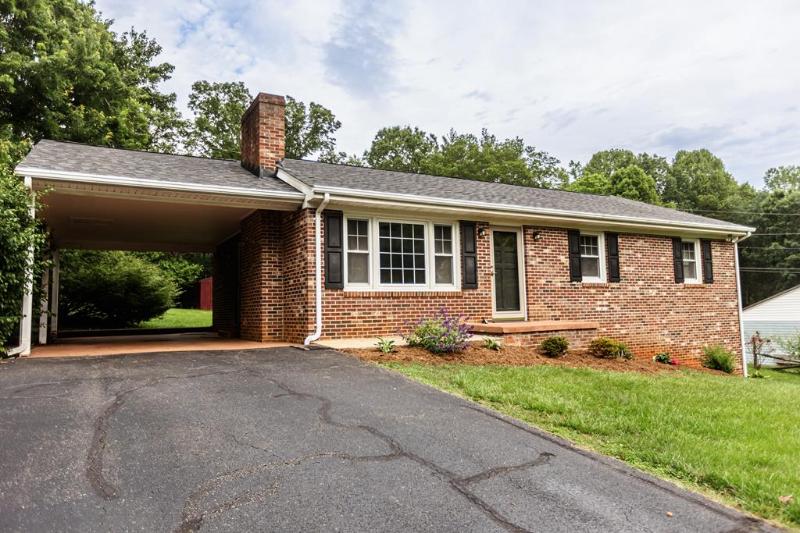 1592 Purdum Mill Rd, Appomattox, VA 24522