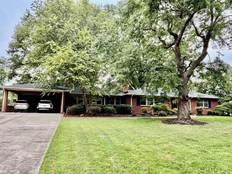 701 Fourth Ave, Ext., Farmville, VA 23901
