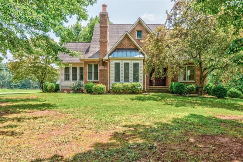 530 Patteson School Road, Appomattox, VA 24522