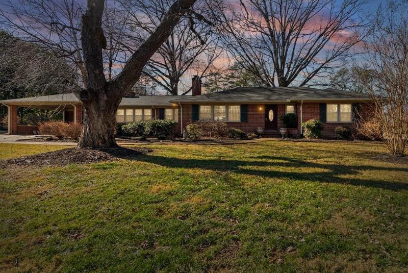 701 Fourth Ave, Farmville, VA 23901