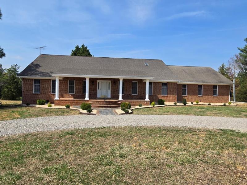 375 Schoolhouse Rd., Farmville, VA 23901