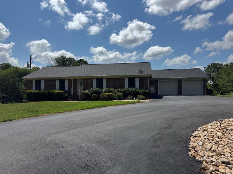 258 Willow Oak Road, Appomattox, VA 24522