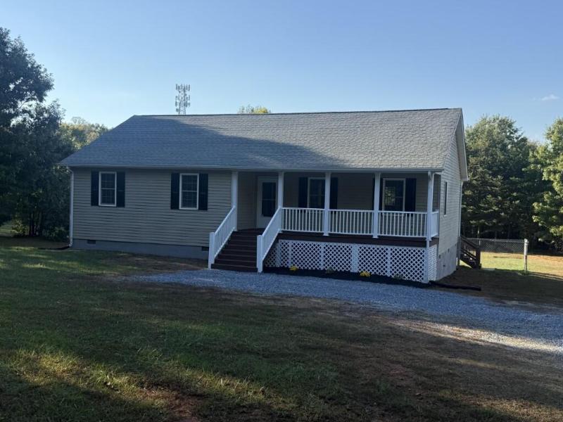 634 Phoebe Pond Rd, Appomattox, VA 24538