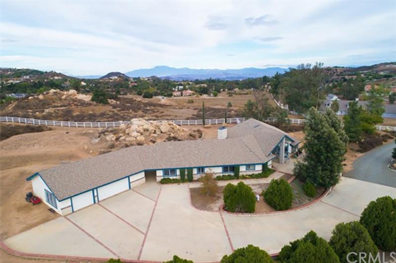 37789 AVENIDA LA CRESTA, MURRIETA, CA 92562 MCoastal