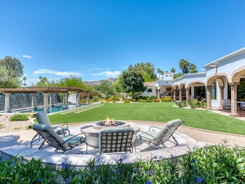 5511 E Caron Street, Paradise Valley, AZ 85253